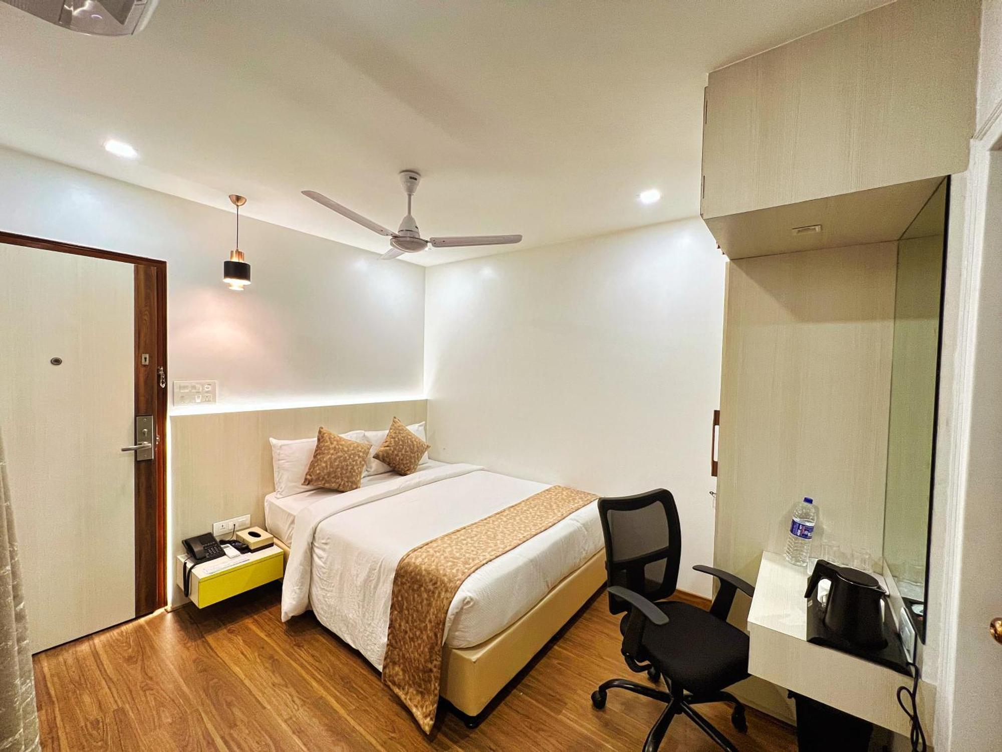 White House By Maxxvalue Service Apartments Bandra Bombay Extérieur photo