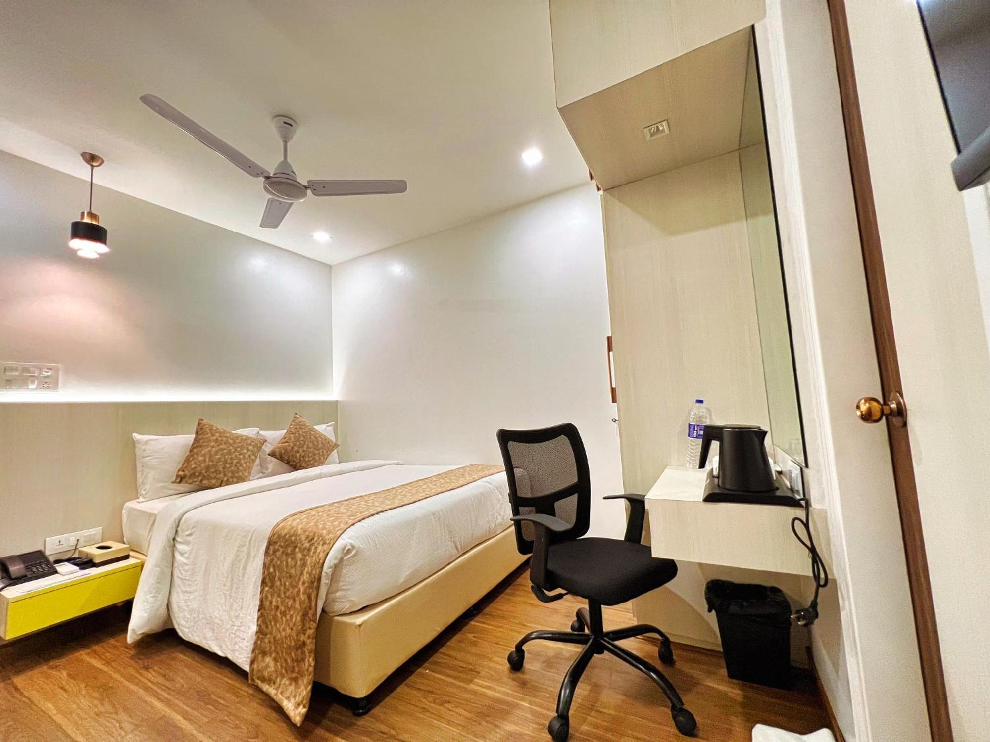 White House By Maxxvalue Service Apartments Bandra Bombay Extérieur photo